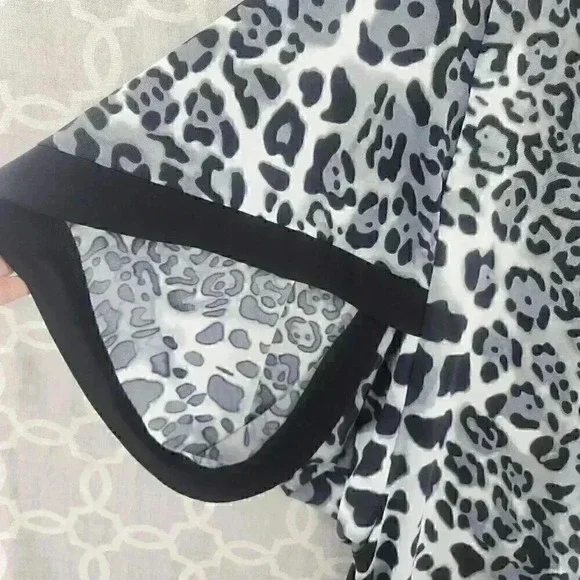 Tiana B. V Neck Leopard Kimono Shift Dress L - Picture 7 of 9